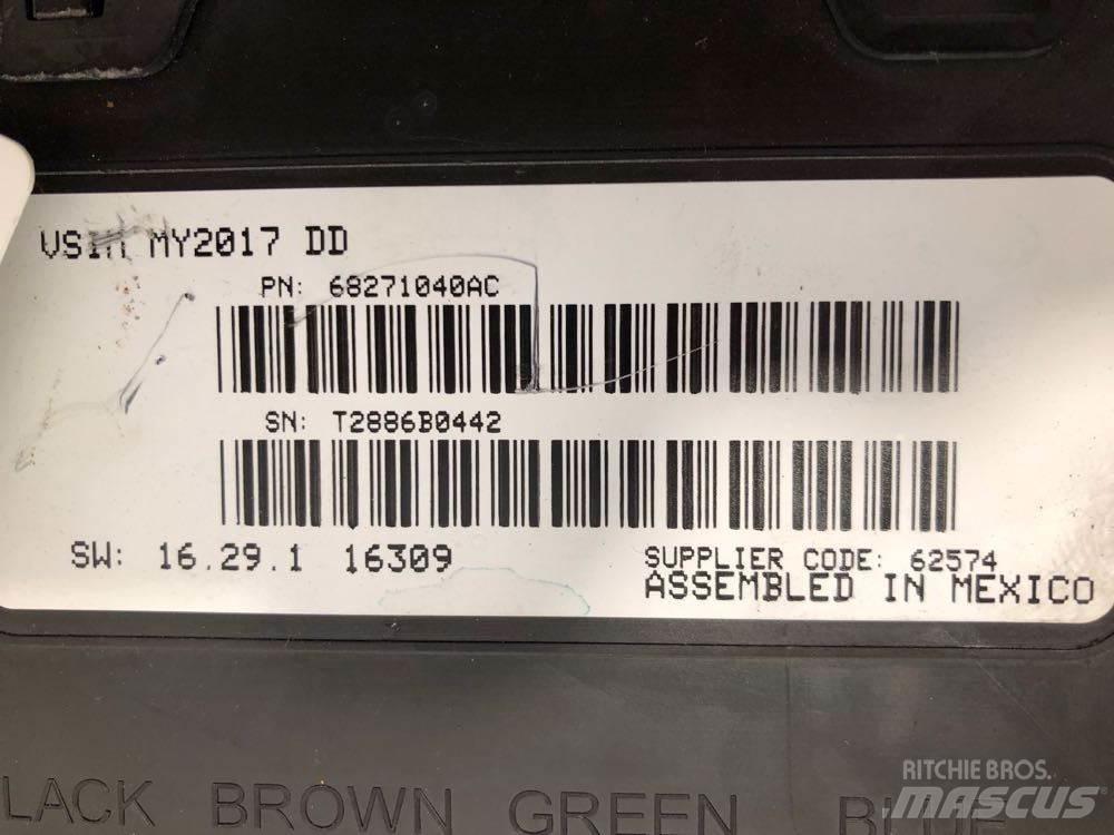 RAM 5500 캐빈 및 인테리어