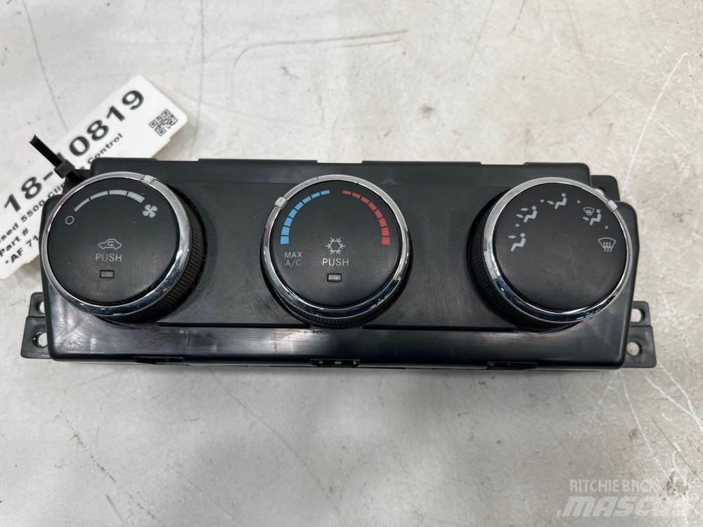 RAM 5500 일렉트로닉스