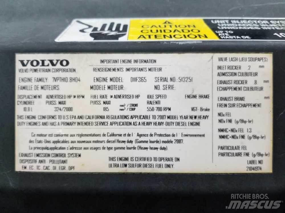 Volvo D11F 엔진