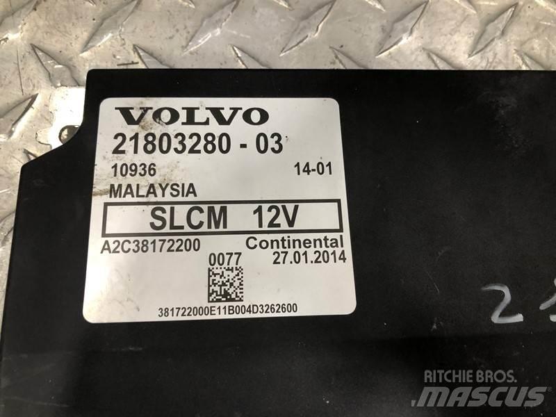 Volvo VNL 캐빈 및 인테리어