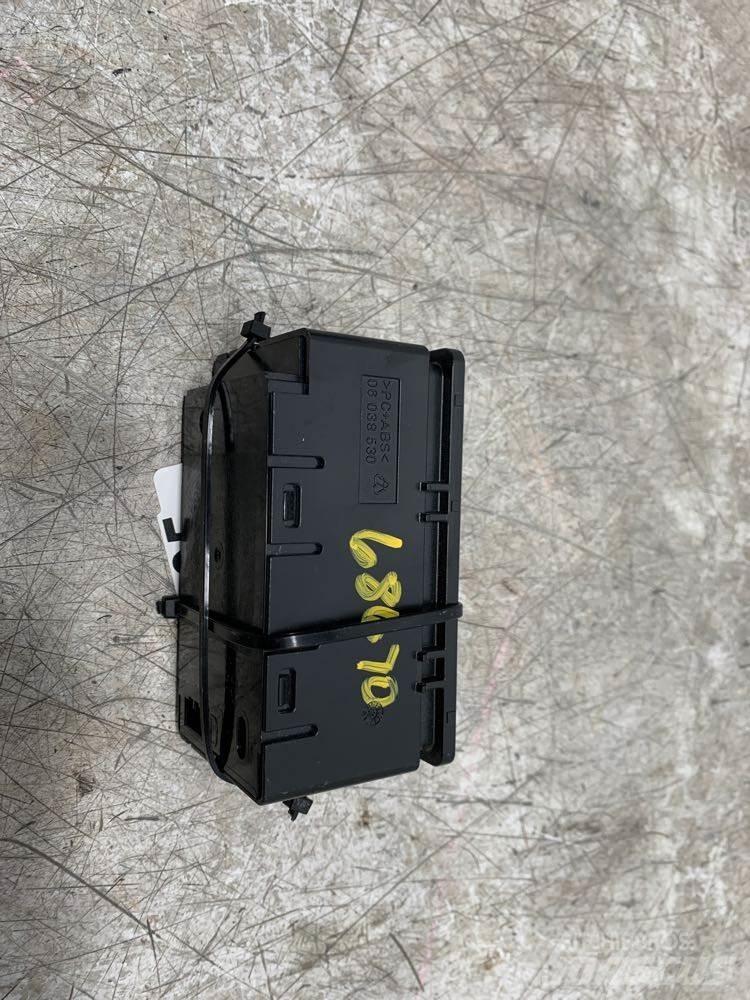 Volvo VNL 일렉트로닉스