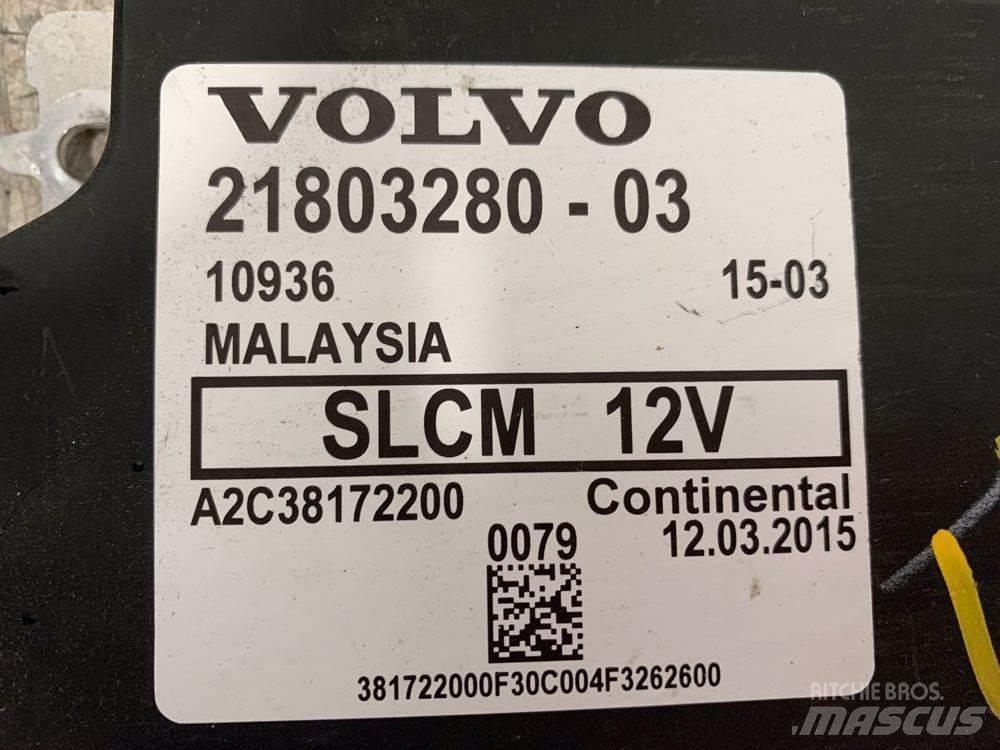 Volvo VNL 캐빈 및 인테리어