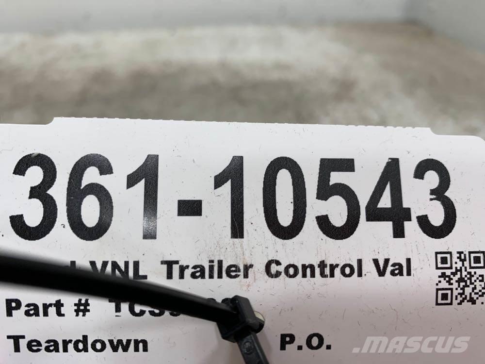 Volvo VNL 운송 장비 - 기타