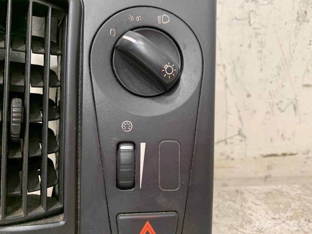 Volvo VNL 일렉트로닉스