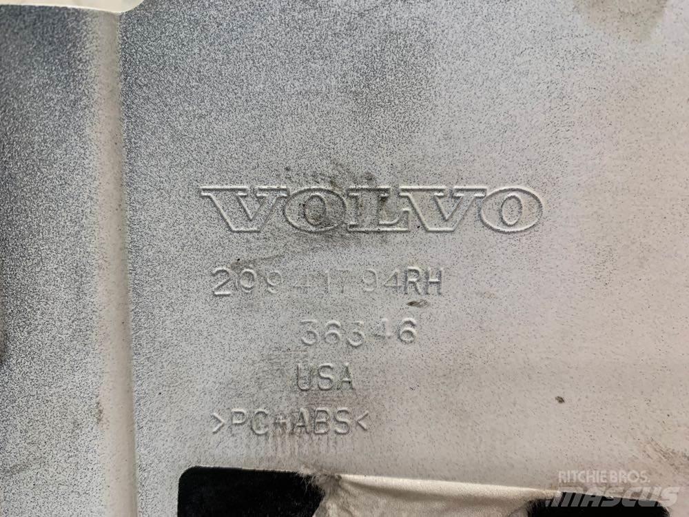 Volvo VNL 캐빈 및 인테리어