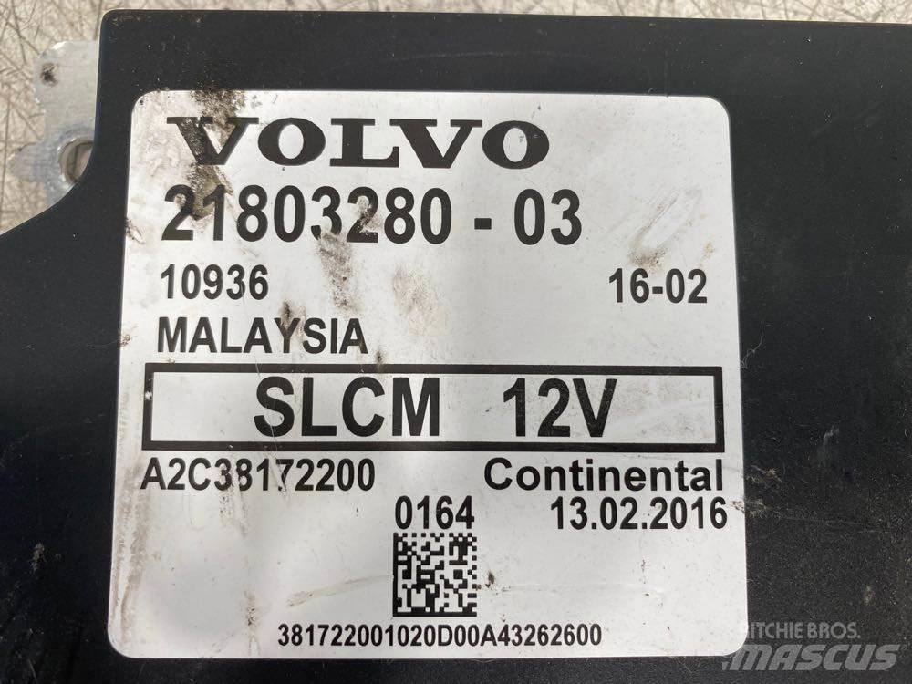 Volvo VNL 캐빈 및 인테리어