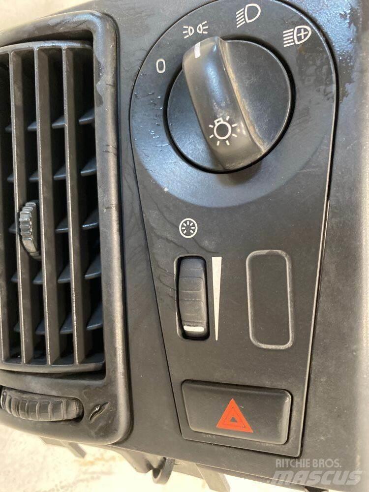 Volvo VNL 일렉트로닉스