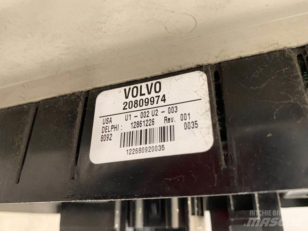 Volvo VNL 일렉트로닉스