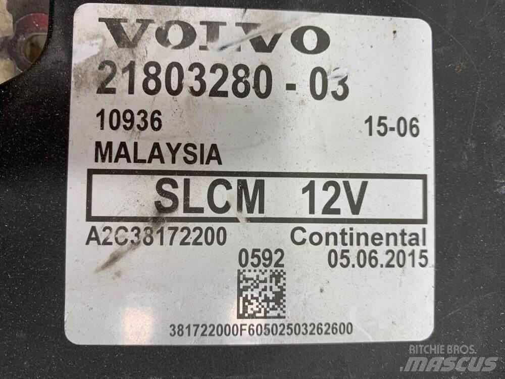 Volvo VNL 캐빈 및 인테리어