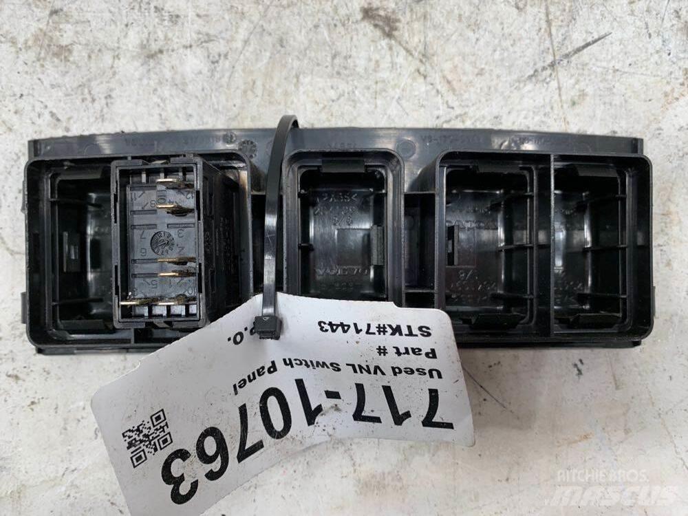 Volvo VNL 일렉트로닉스
