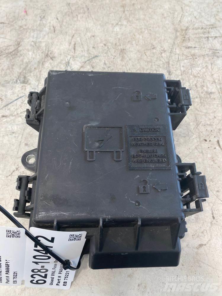 Volvo VNL 일렉트로닉스
