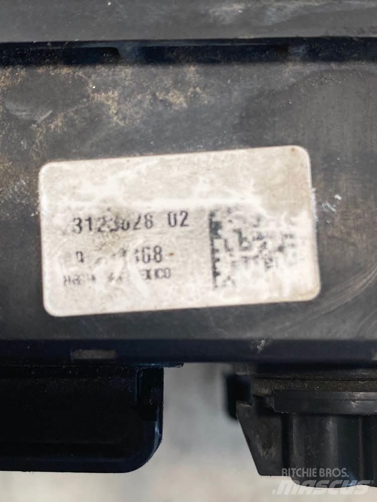 Volvo VNL 일렉트로닉스