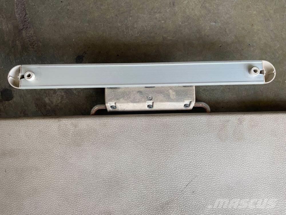 Volvo VNL 운송 장비 - 기타