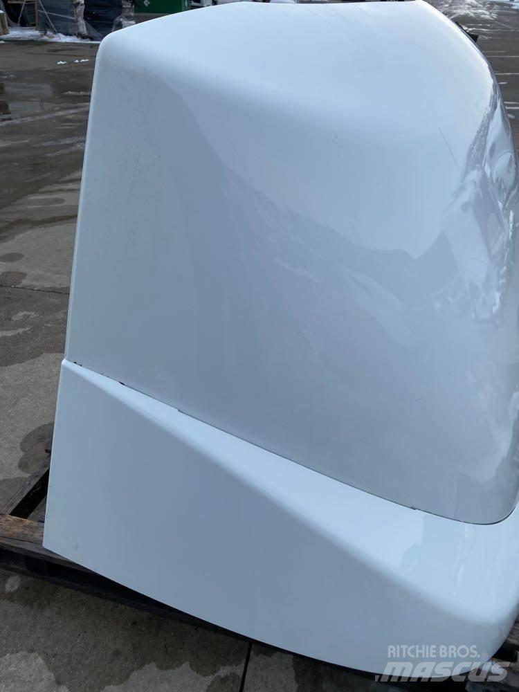 Volvo VNM 캐빈 및 인테리어