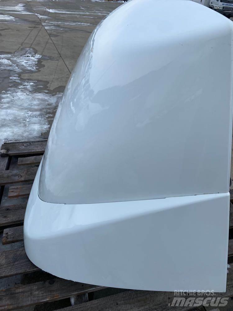 Volvo VNM 캐빈 및 인테리어