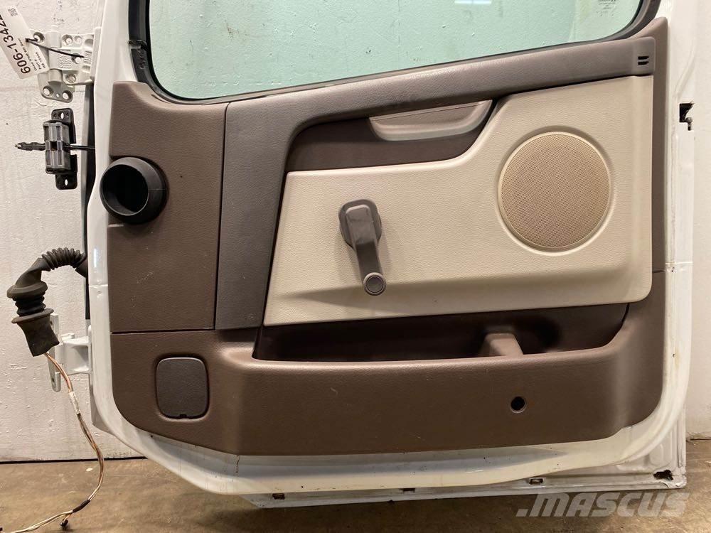 Volvo VNM 운송 장비 - 기타