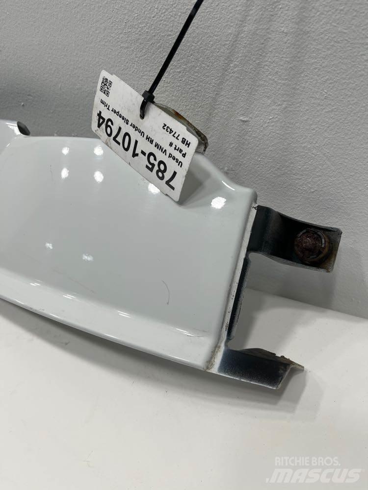 Volvo VNM 캐빈 및 인테리어