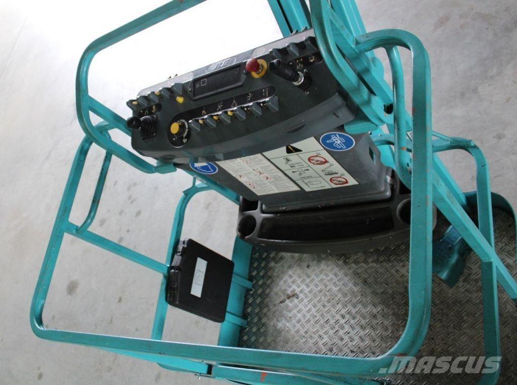 JLG E 300 AJP 관절형 전동이동 리프트