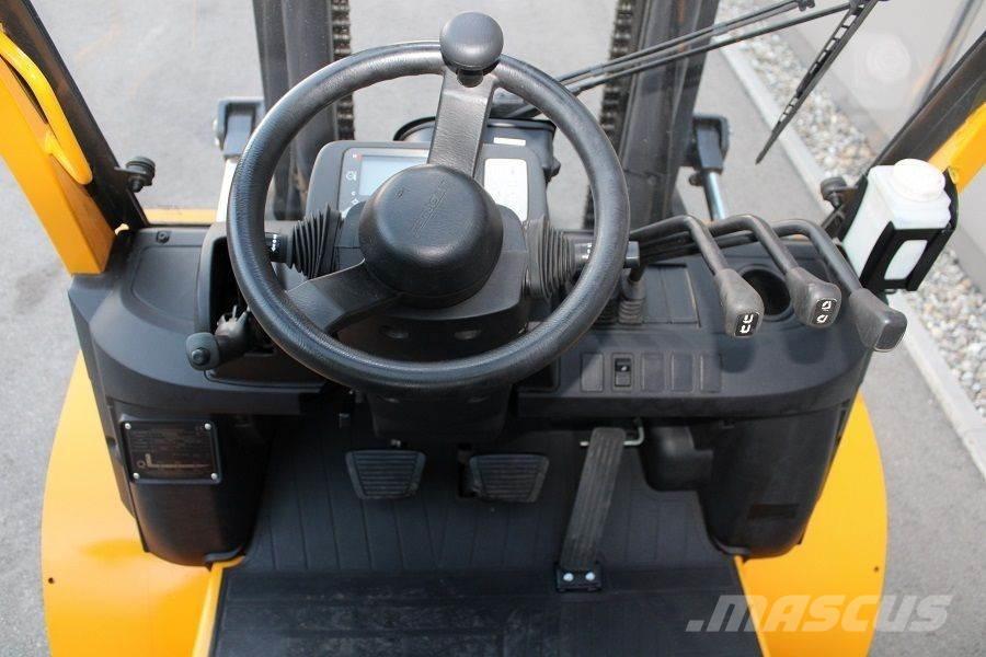 TCM D-1-F-A-40-Q 디젤 지게차