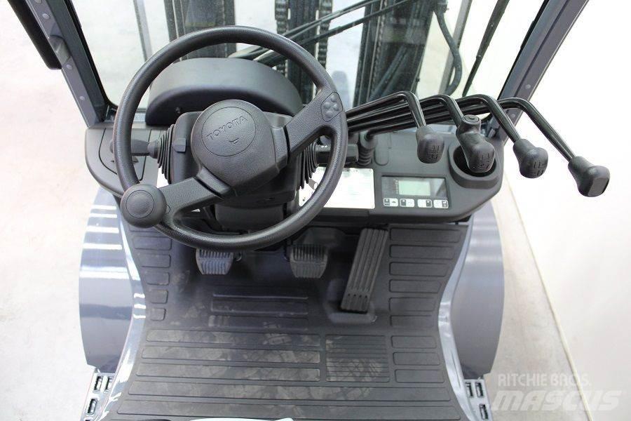 Toyota 02-8FGF25 LPG 지게차