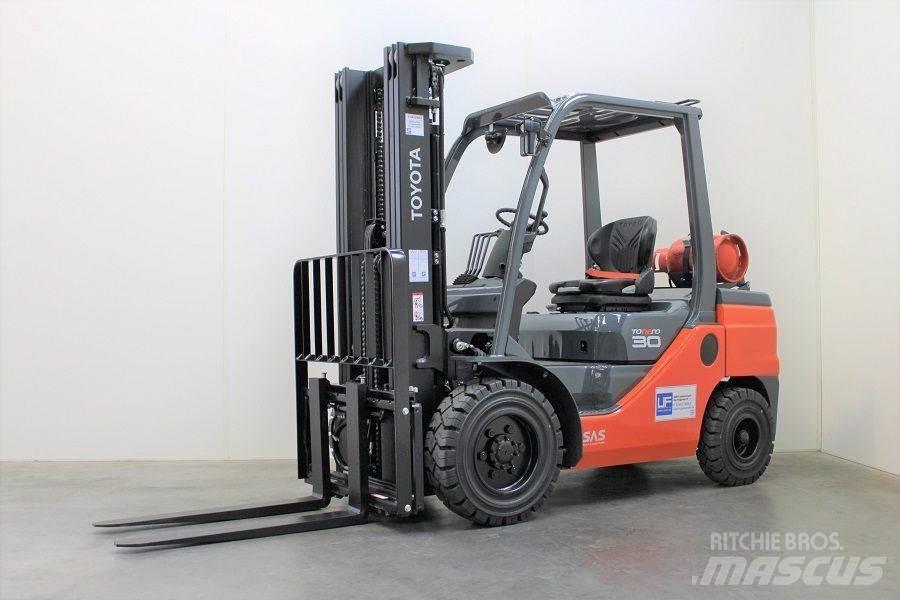 Toyota 02-8FGF30 LPG 지게차