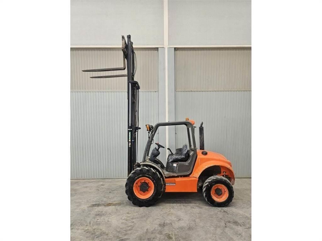 Ausa C250H 험지용 트럭