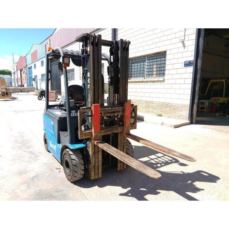 BYD ECB200C 전동 지게차