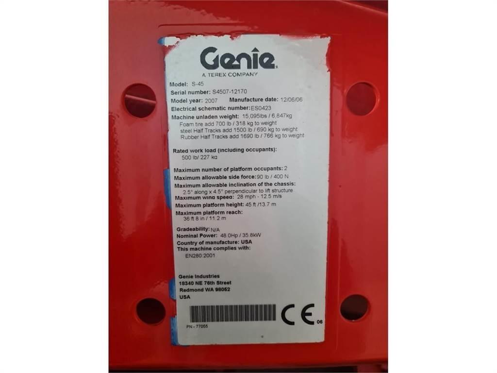 Genie S-45 견인식 전동이동 리프트