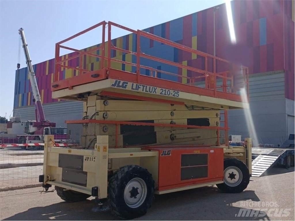 JLG 210-25 가위형 리프트