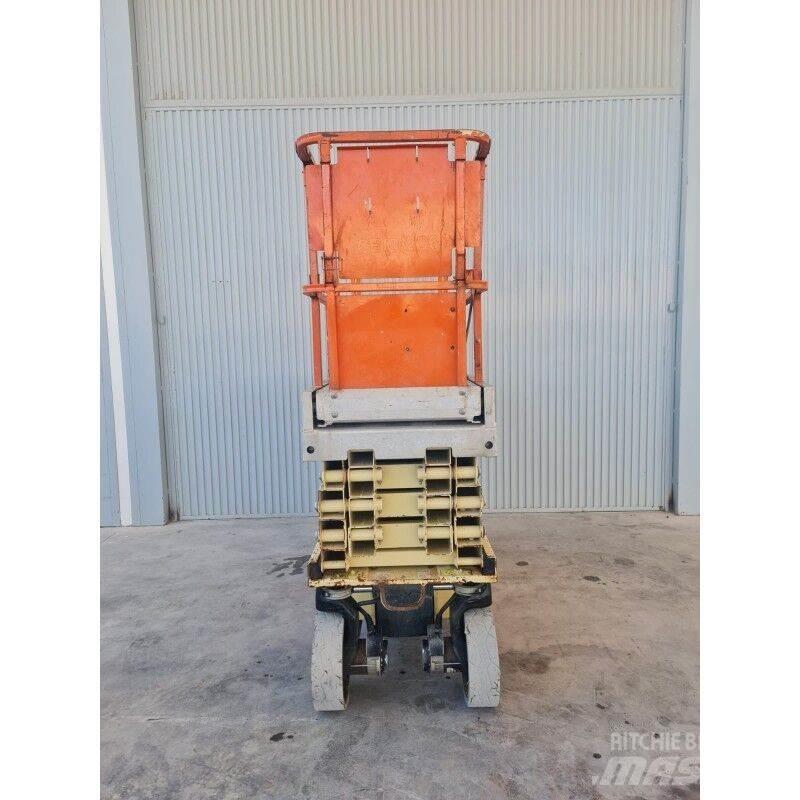 JLG 2630 ES 가위형 리프트