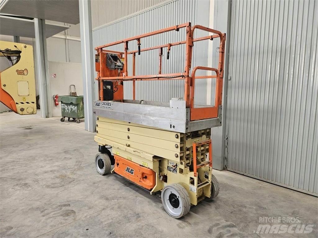 JLG 2630 ES 가위형 리프트
