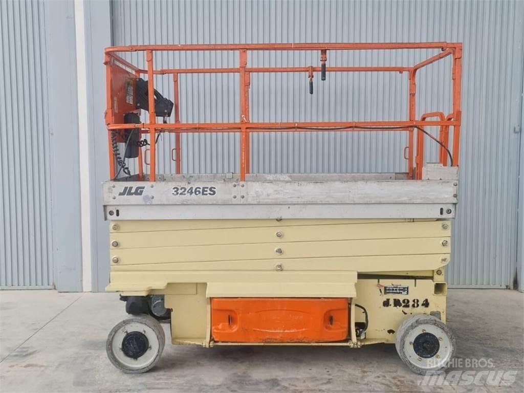 JLG 3246ES 가위형 리프트