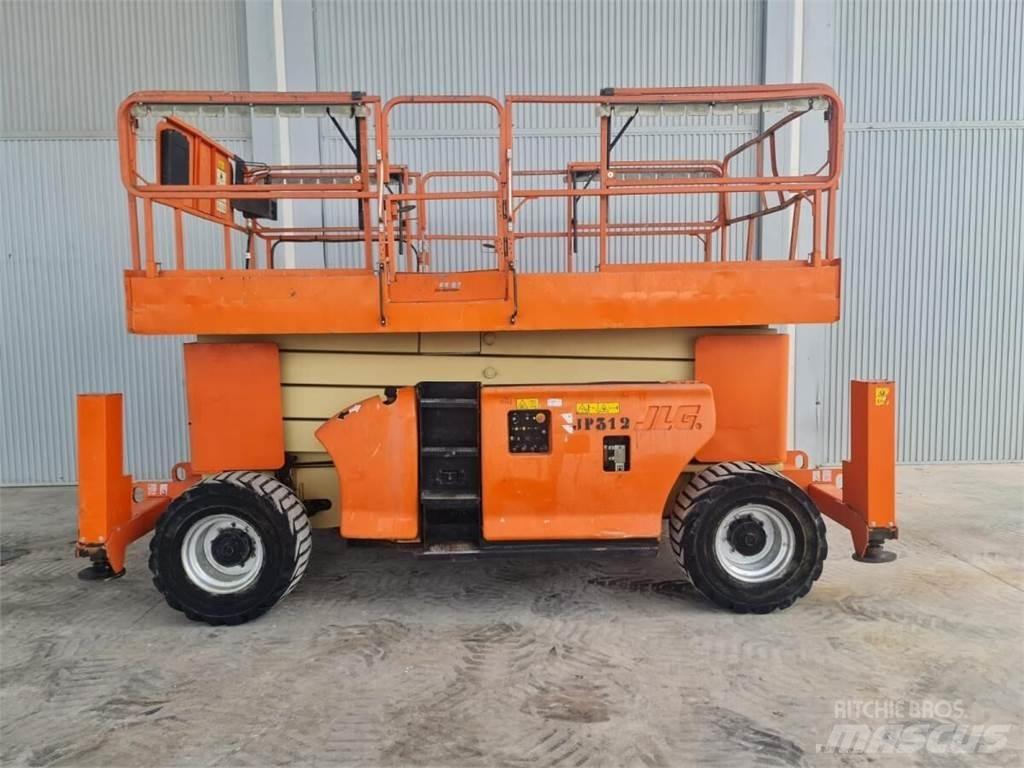 JLG 4394RT 가위형 리프트