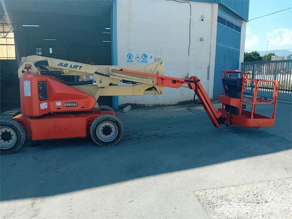JLG E450AJ 관절형 전동이동 리프트