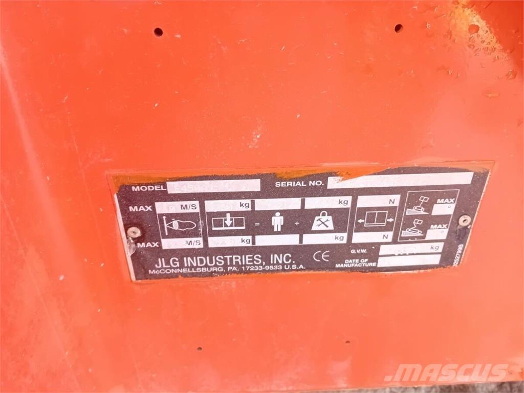 JLG E450AJ 관절형 전동이동 리프트