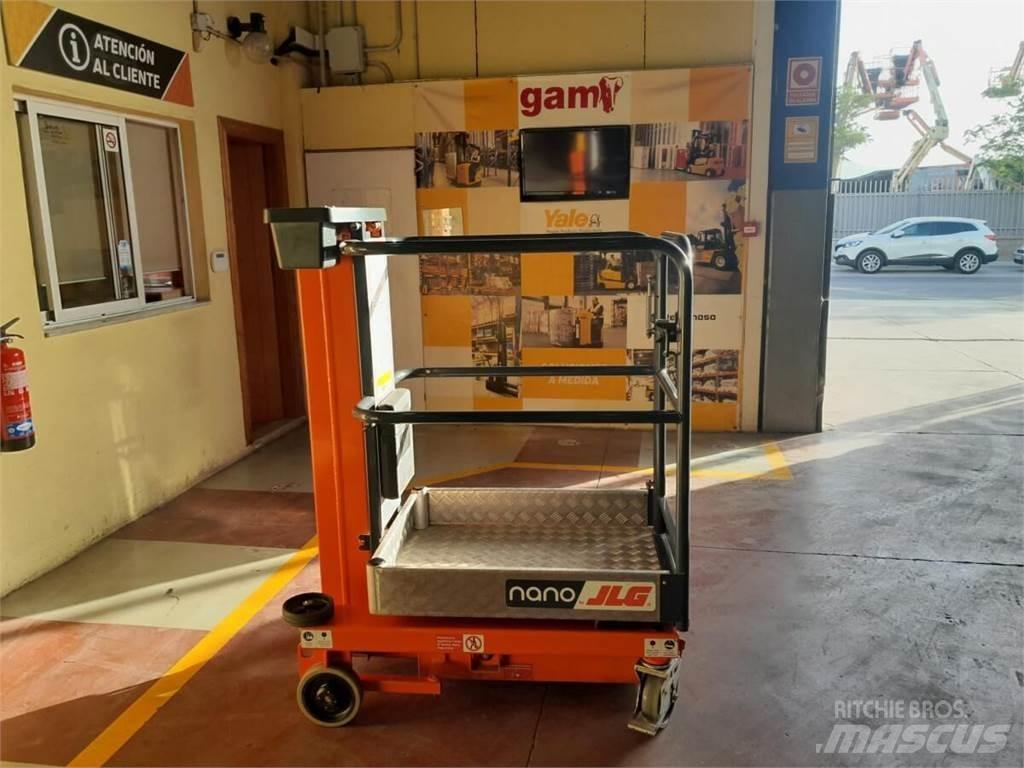 JLG NANO 인원/화물 앨리베이터