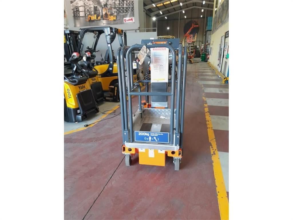 JLG NANO SP 인원/화물 앨리베이터