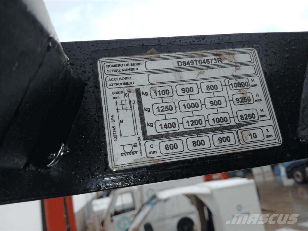 Yale MR14 리치 트럭