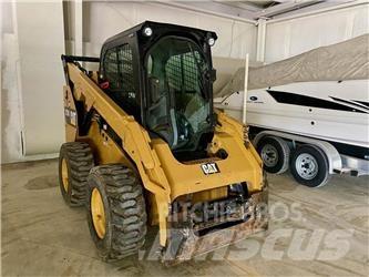 CAT 272D2  스키드로더