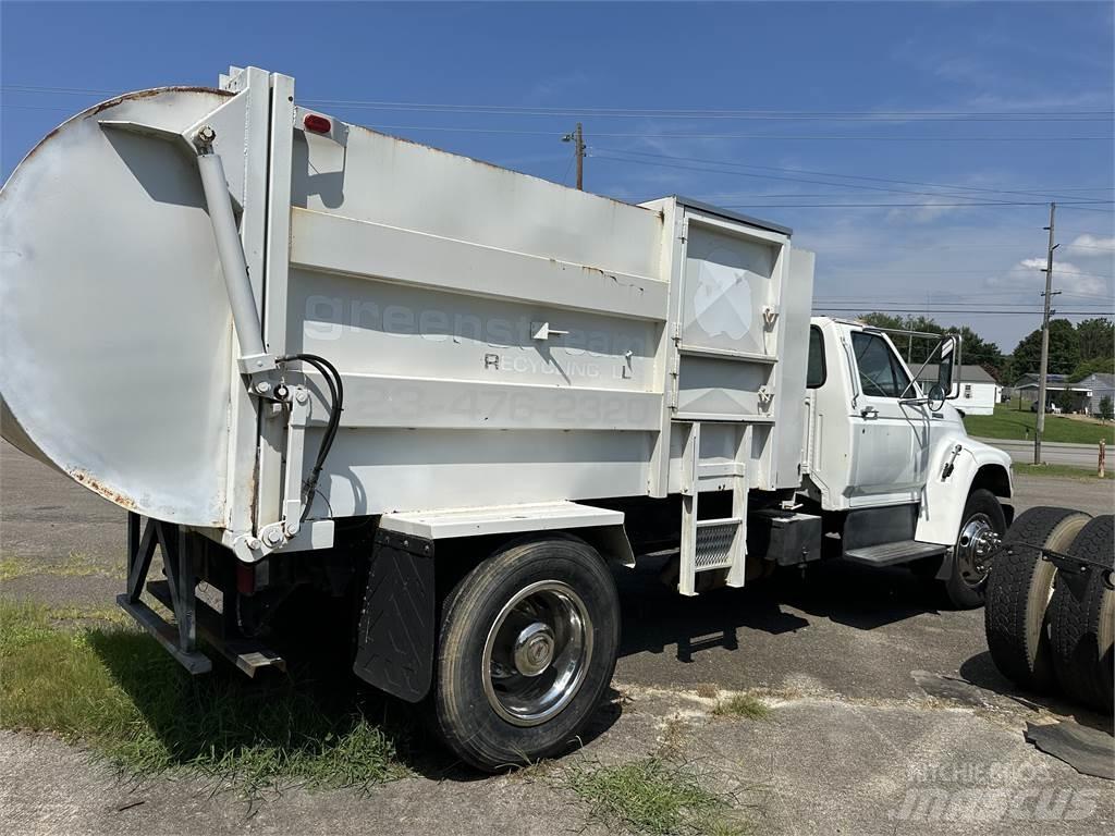 Ford F550 폐기물 수거 트럭