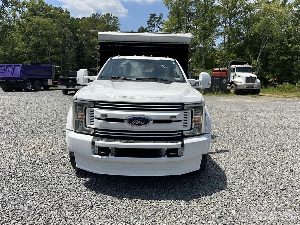Ford F550 기타 트럭