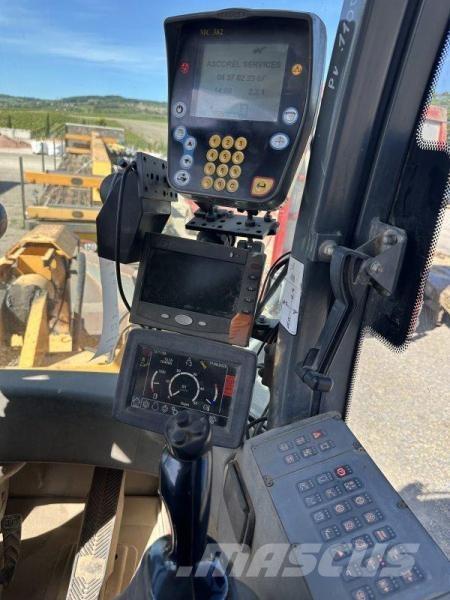 Liebherr L550  휠로우더