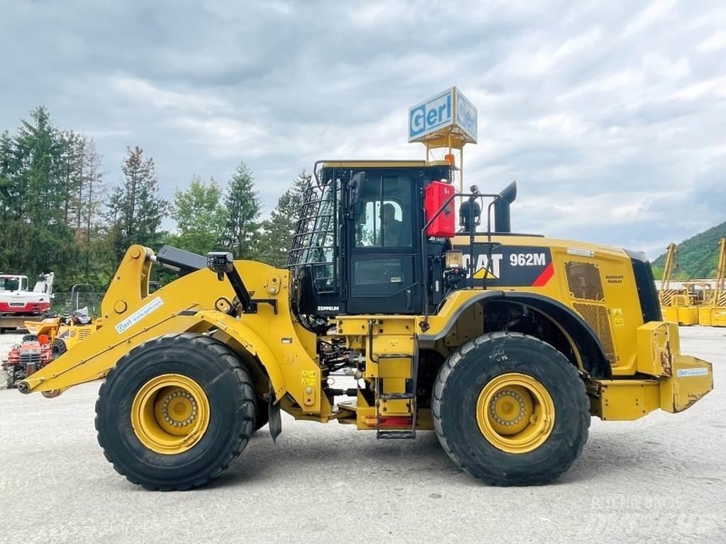 CAT 962M  휠로우더