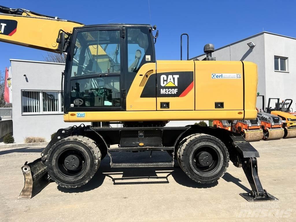 CAT M 320 F  휠 굴삭기
