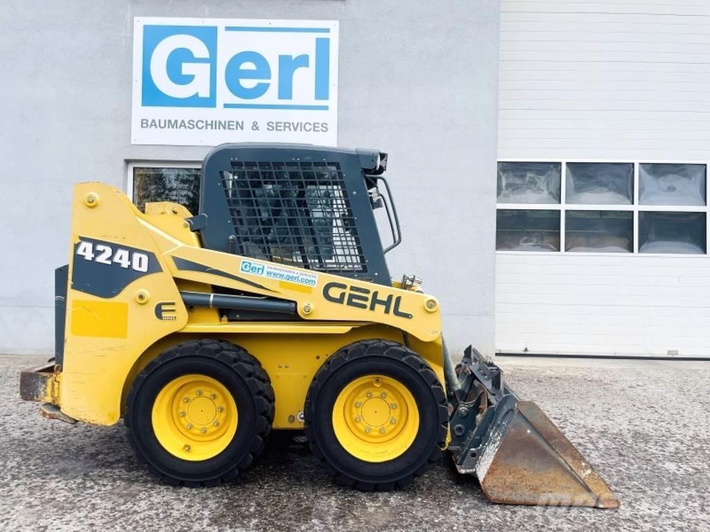 Gehl SL4240  스키드로더