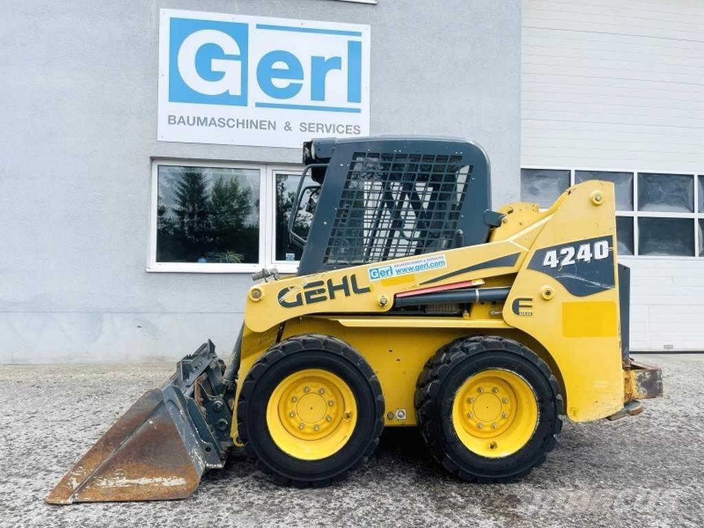 Gehl SL4240  스키드로더