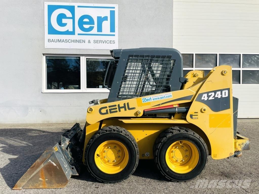 Gehl SL4240  스키드로더