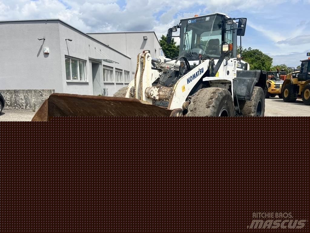 Komatsu WA 320-6  휠로우더