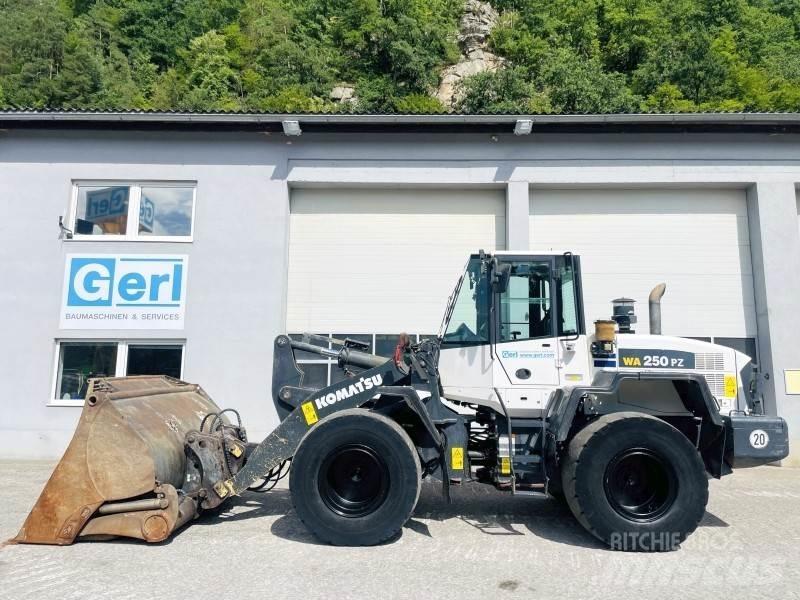 Komatsu WA250PZ-6  휠로우더