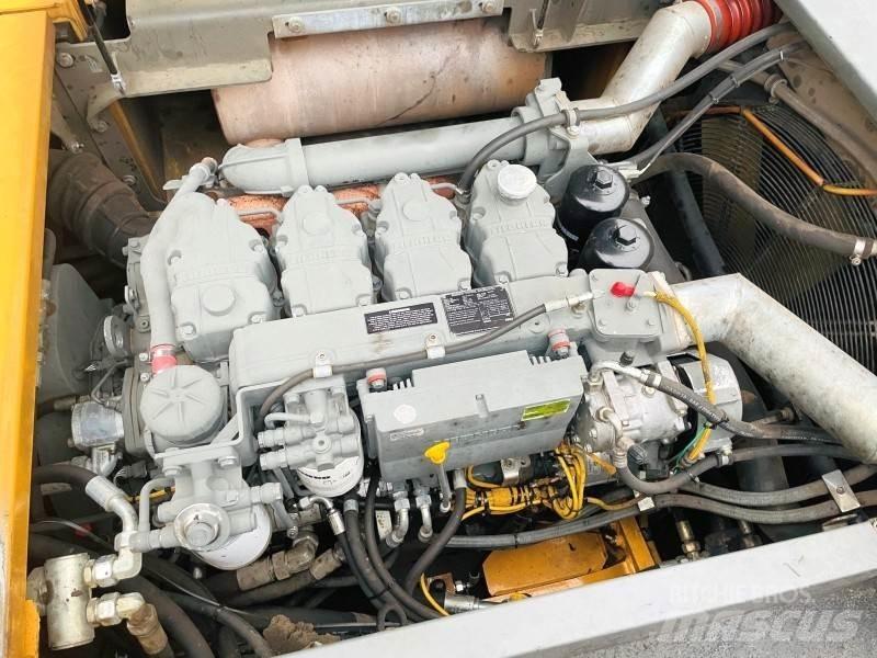 Liebherr A934C 폐기물/산업 처리기